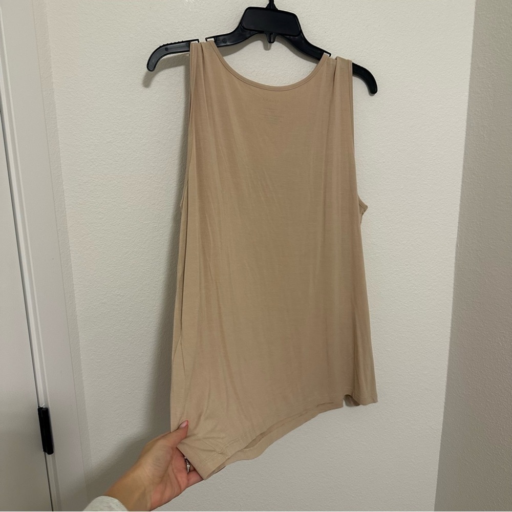 SIVANA Bamboo Scoop Neck Flowy Tank Top Size XL Women’s Beige Neutral Color - Picture 4 of 5
